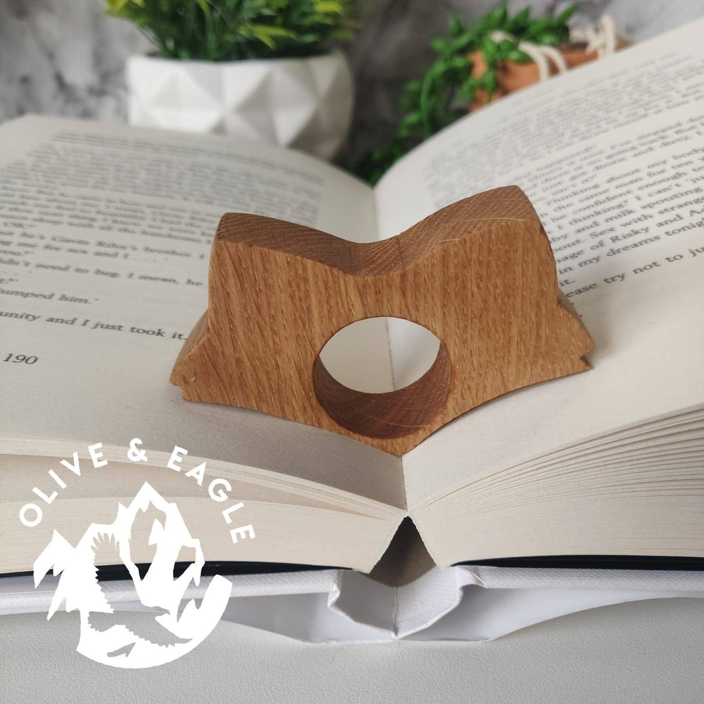 Fox page spreader