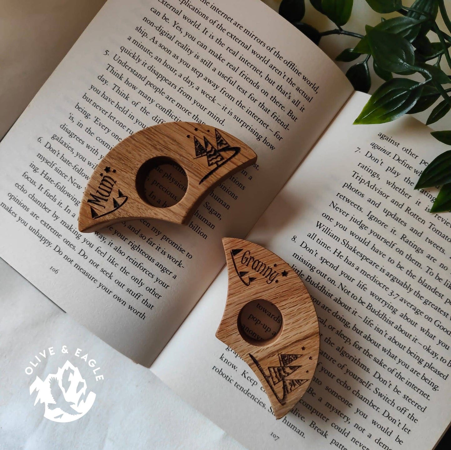 Personalised tree Oak Book Thumb spreader