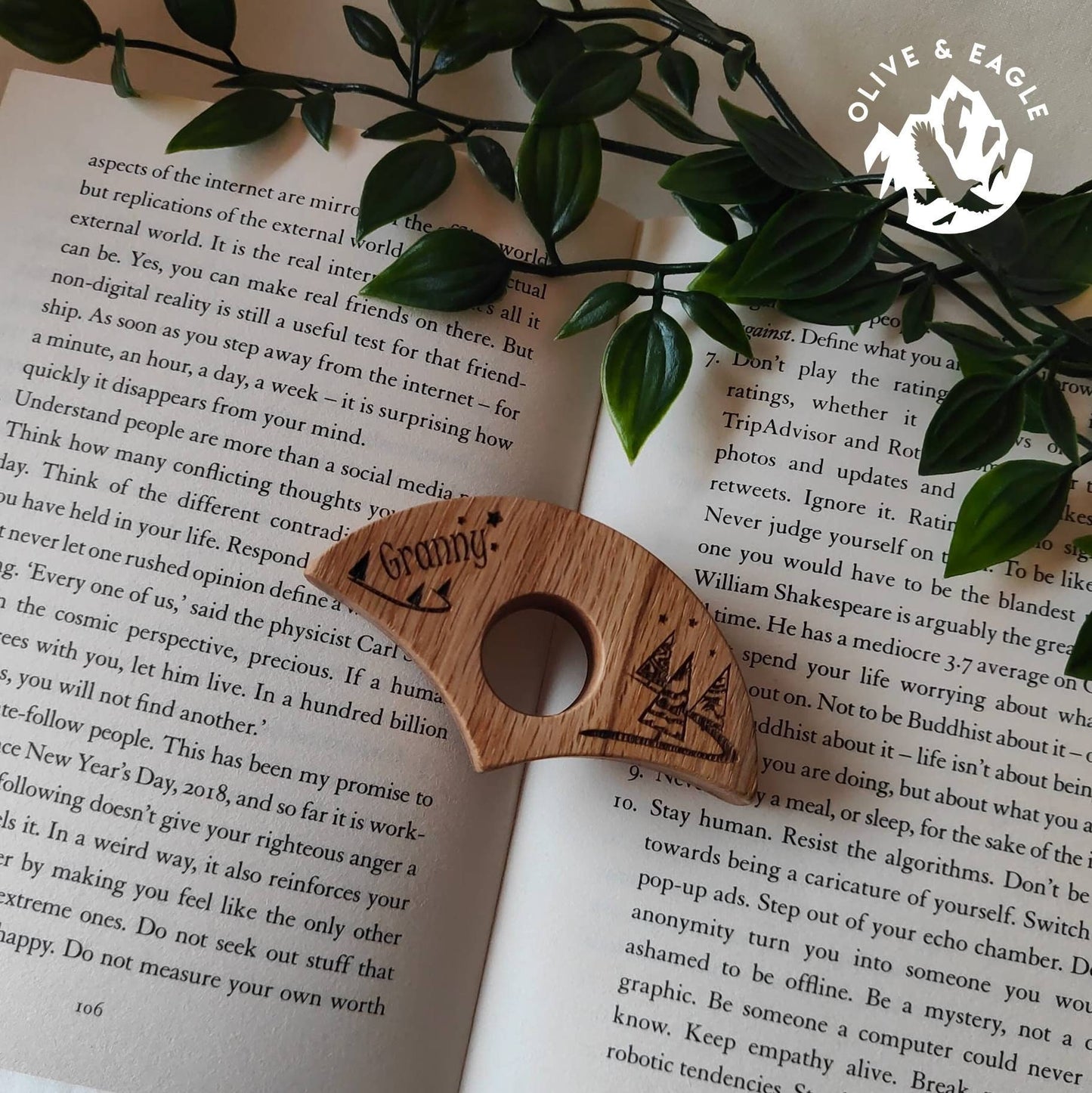 Personalised tree Oak Book Thumb spreader
