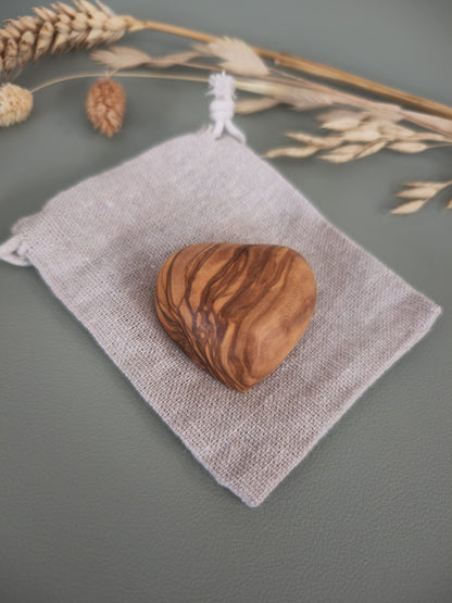 Olive Wood Pocket Hug Heart – Handcrafted Thumb Worry Stone, Comfort Gift, Fidget Heart, Natural Wooden Keepsake